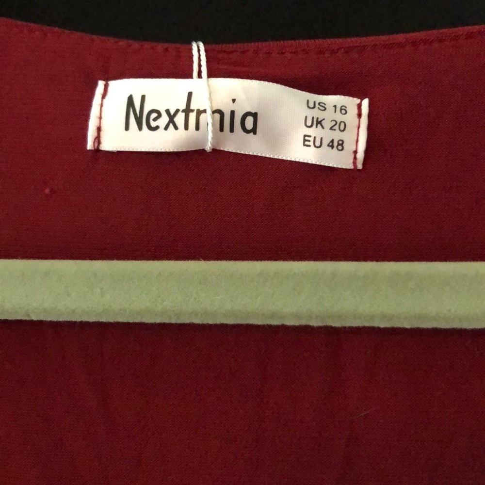 Red split long dress - Picture 2 of 4